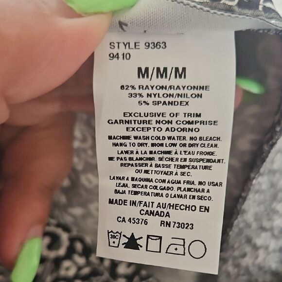 Suzy Shier Black and White Pencil Skirt Knee-Length Work - Picture 3 of 16